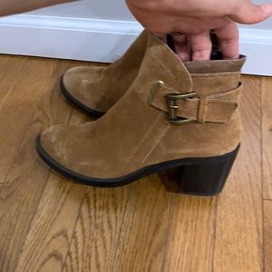 Steve Madden Nabina Chestnut Suede Booties